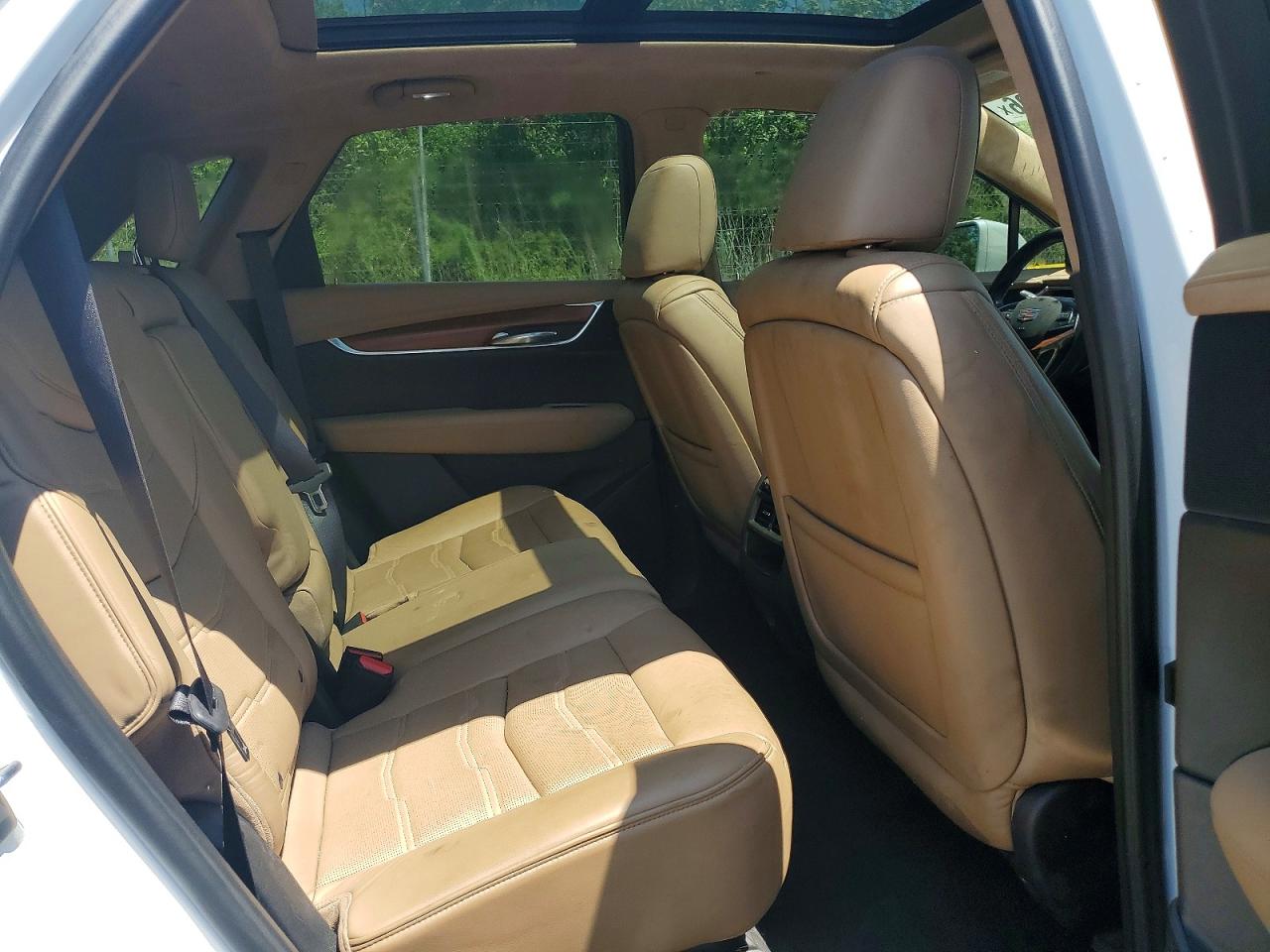 2017 CADILLAC XT5