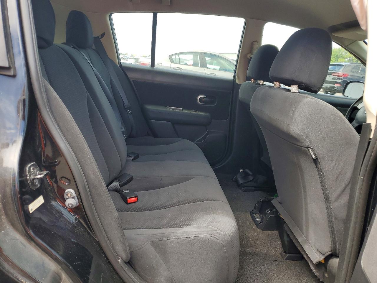 2012 NISSAN VERSA