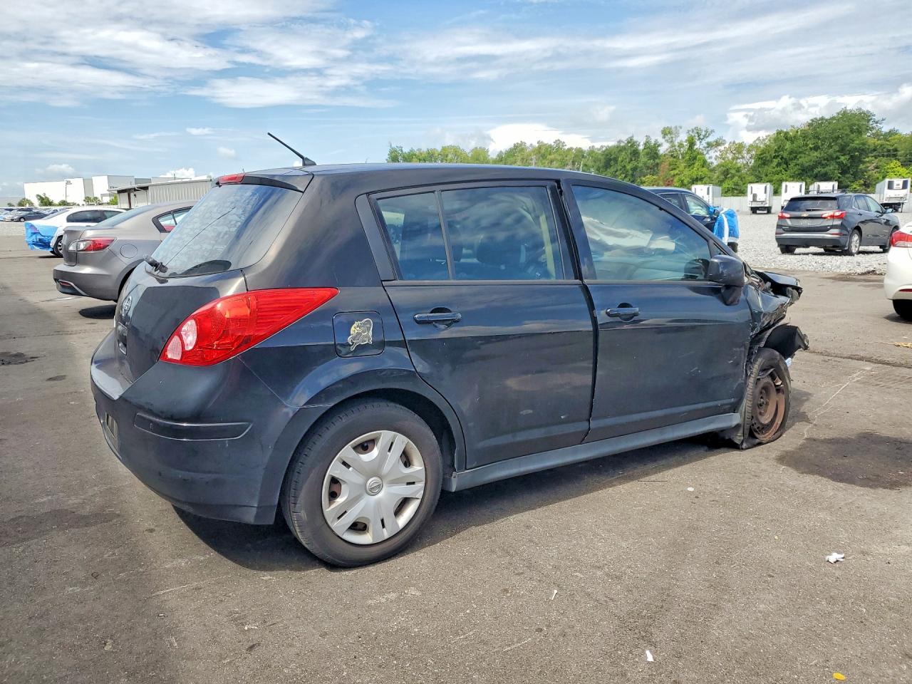 2012 NISSAN VERSA