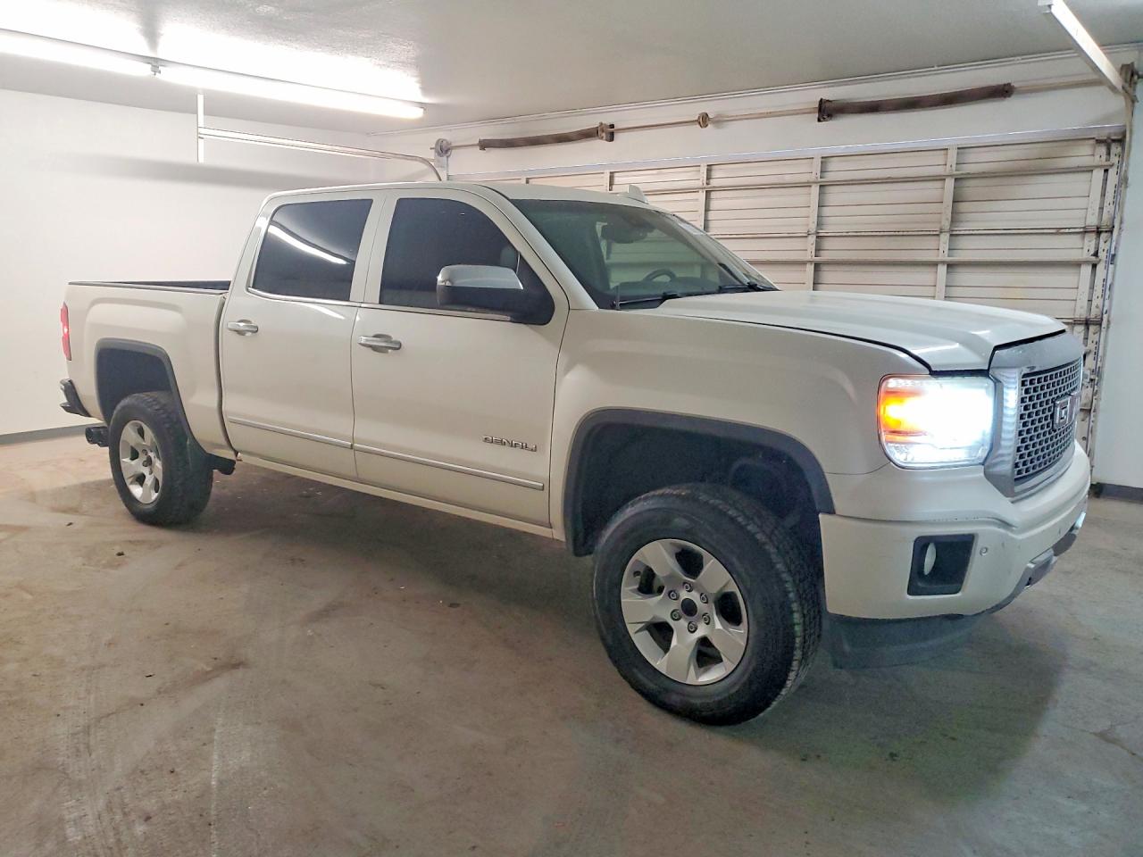 2015 GMC SIERRA