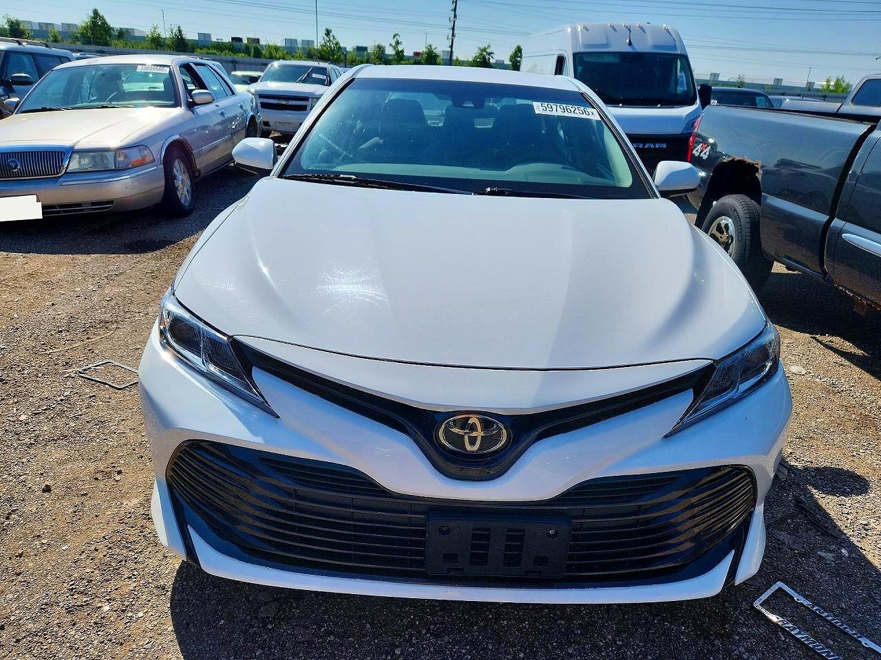 2018 TOYOTA CAMRY