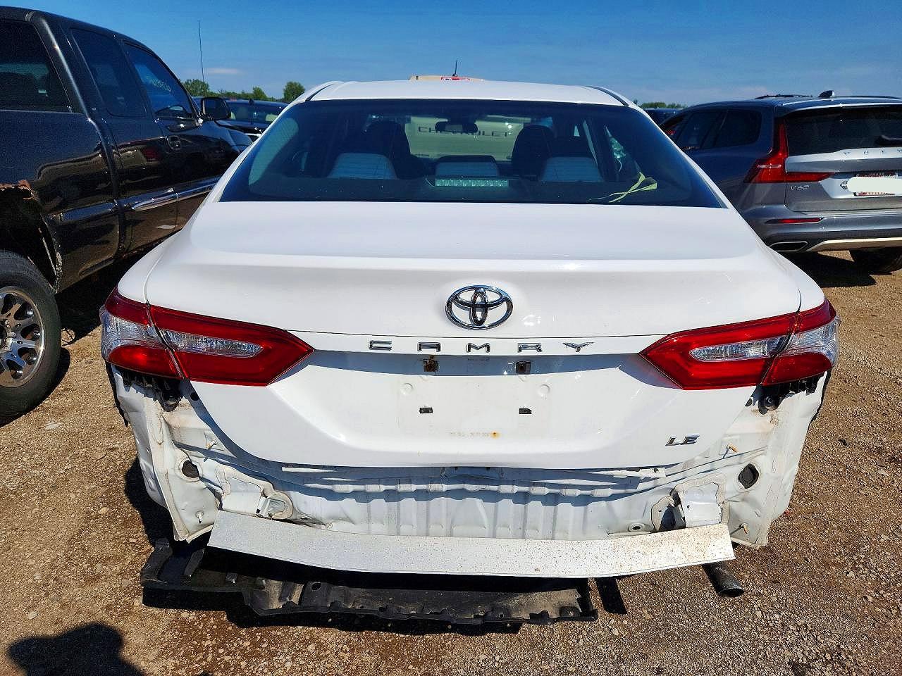 2018 TOYOTA CAMRY