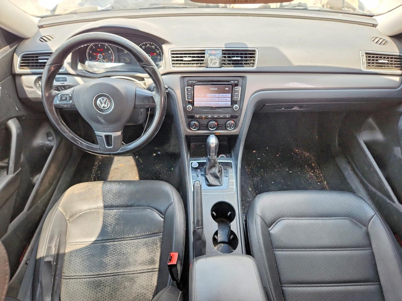 2015 VOLKSWAGEN PASSAT