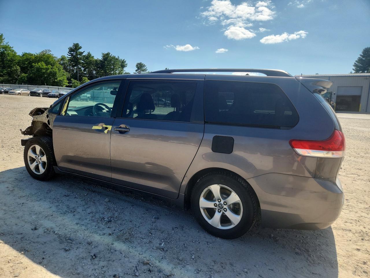 2014 TOYOTA SIENNA