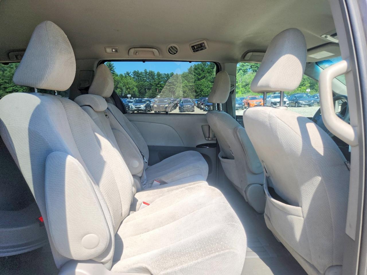 2014 TOYOTA SIENNA