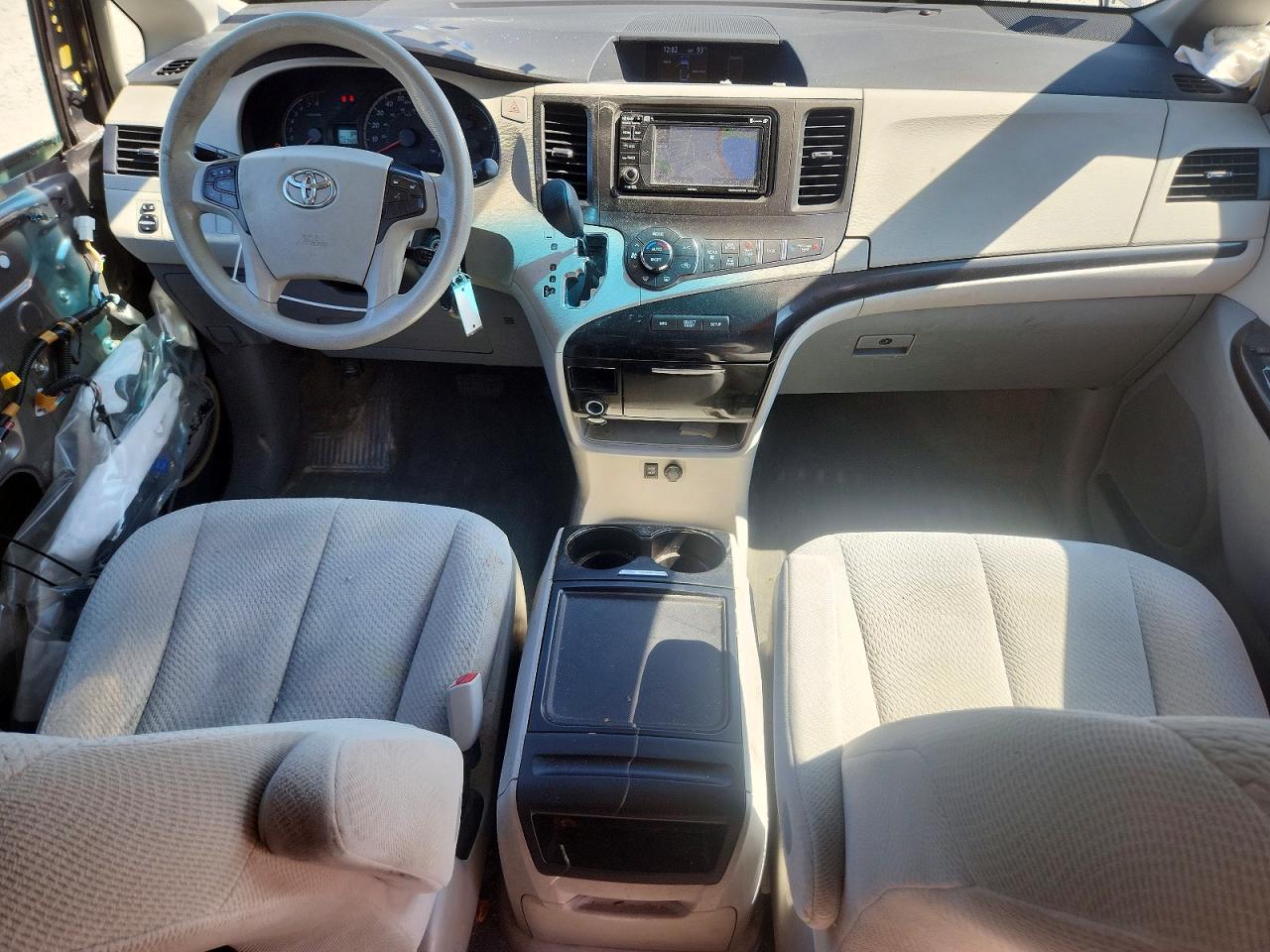2014 TOYOTA SIENNA