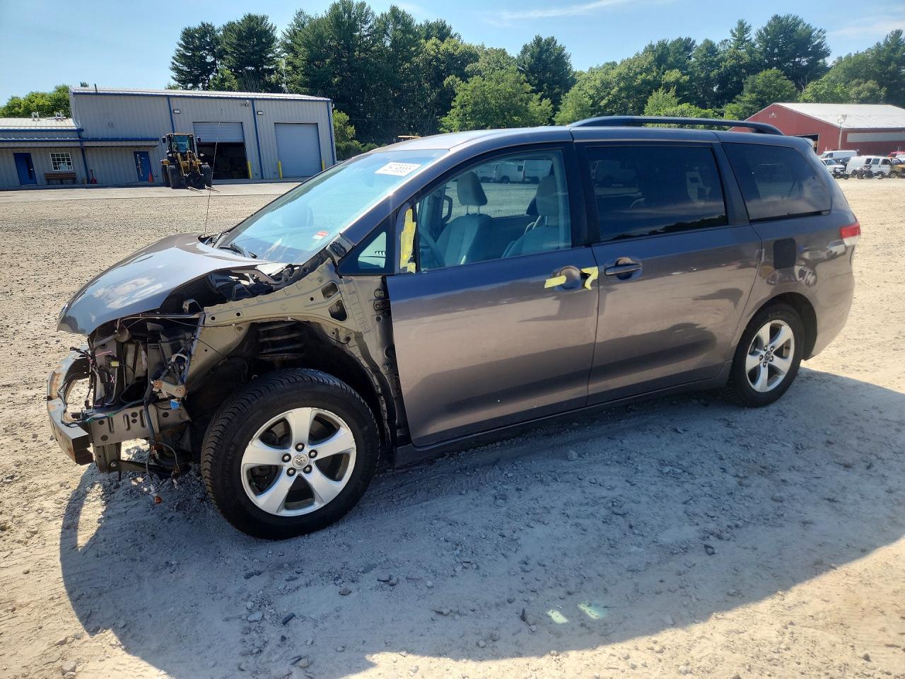2014 TOYOTA SIENNA