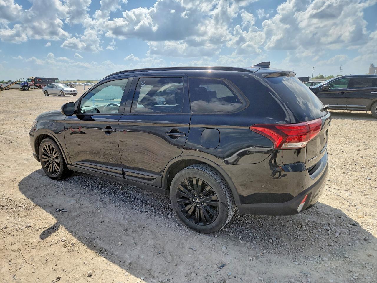 2020 MITSUBISHI OUTLANDER