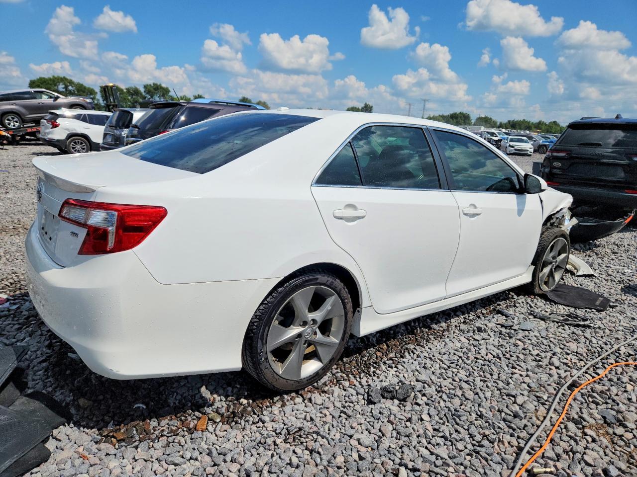2012 TOYOTA CAMRY