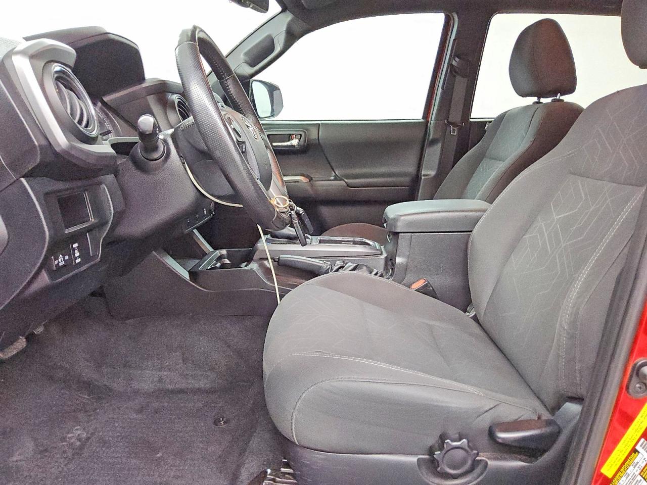 2016 TOYOTA TACOMA