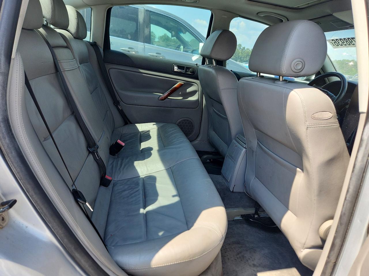 2004 VOLKSWAGEN PASSAT