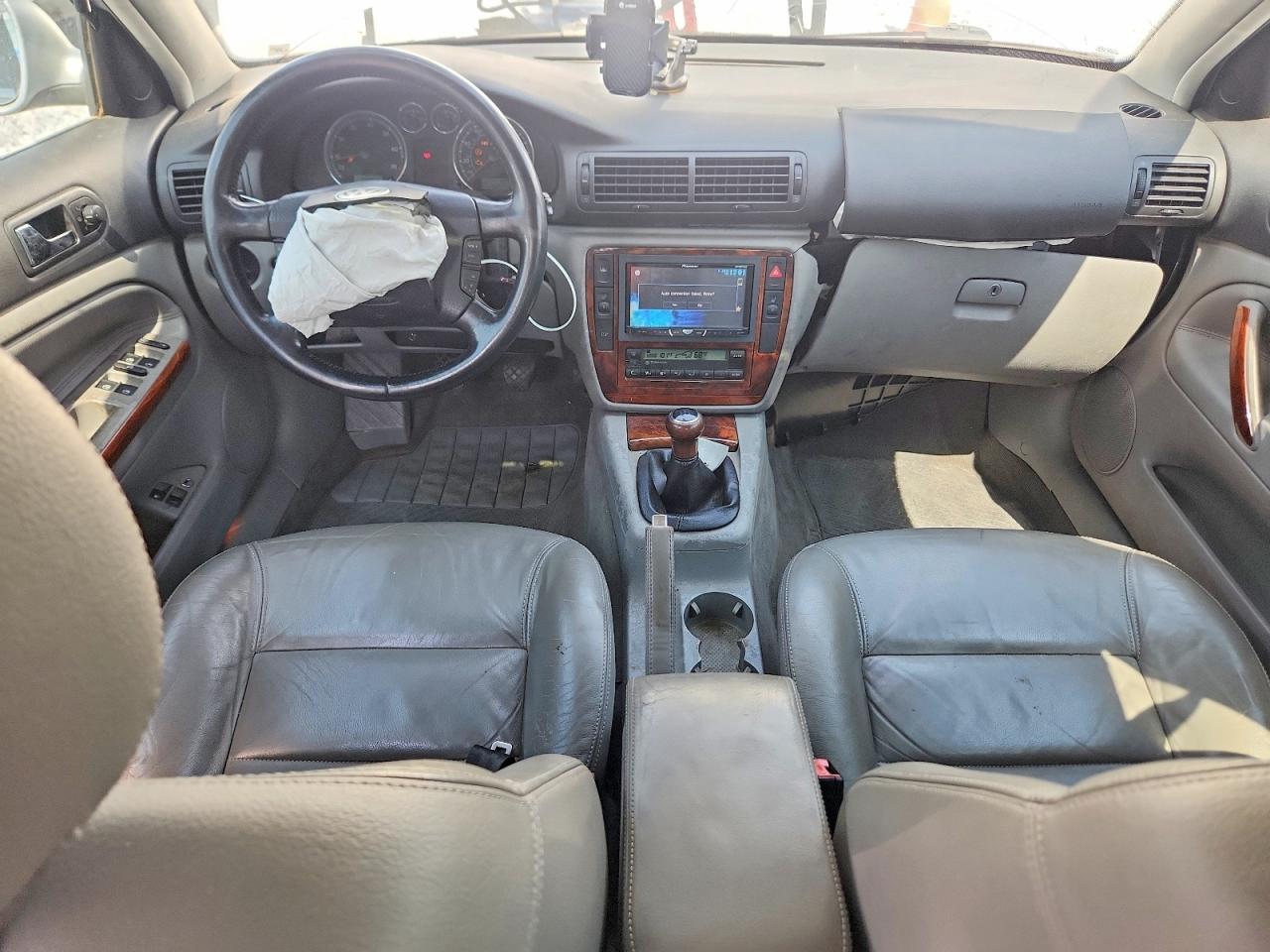 2004 VOLKSWAGEN PASSAT