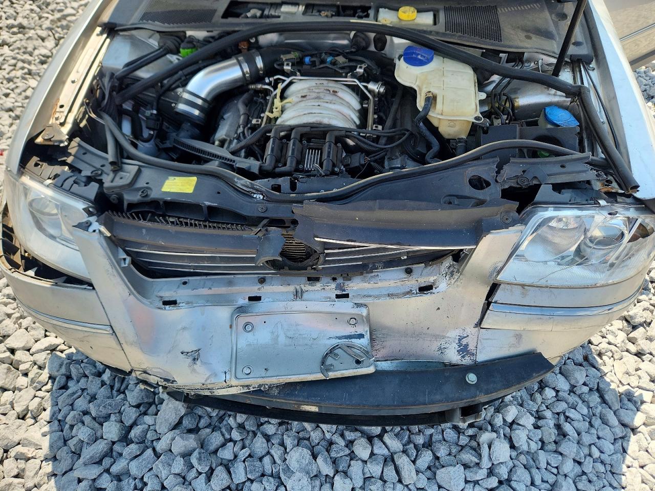 2004 VOLKSWAGEN PASSAT