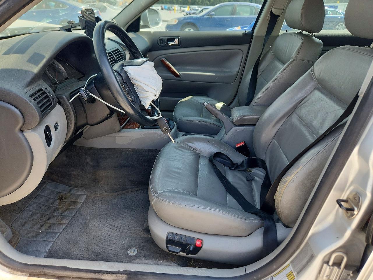 2004 VOLKSWAGEN PASSAT