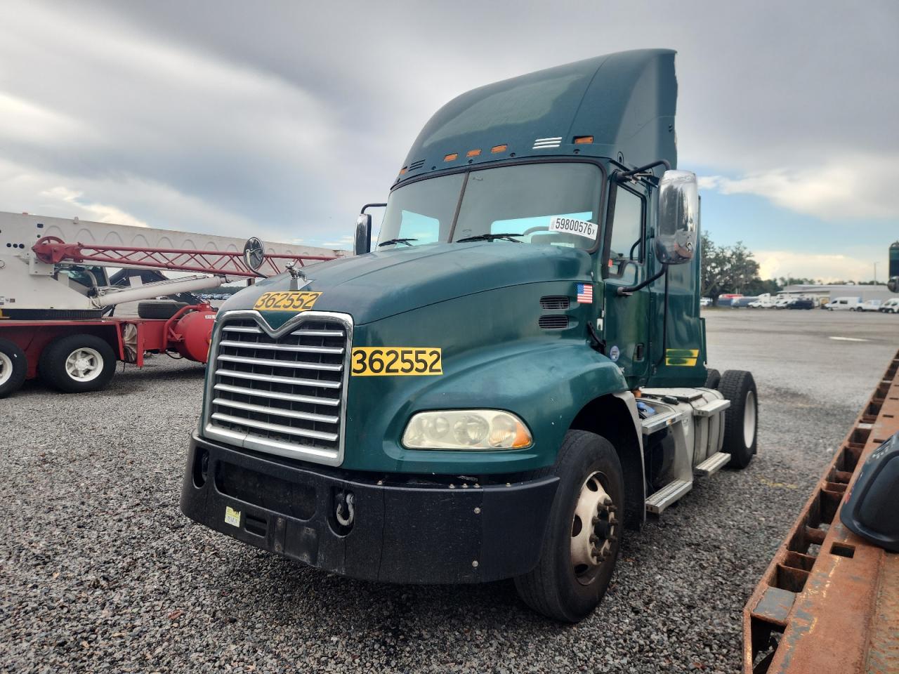 2017 MACK CXU613