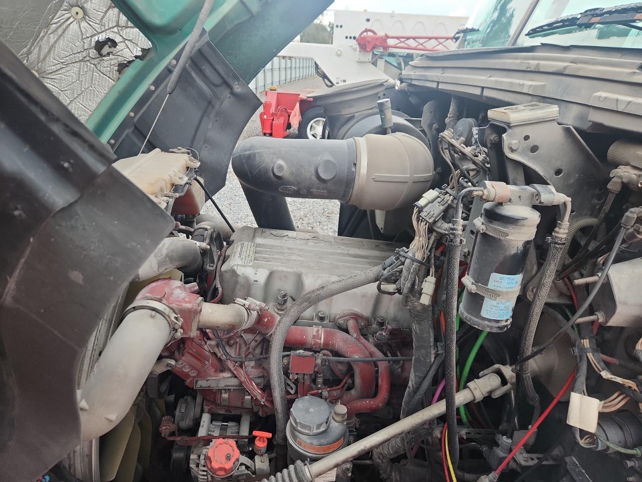 2017 MACK CXU613