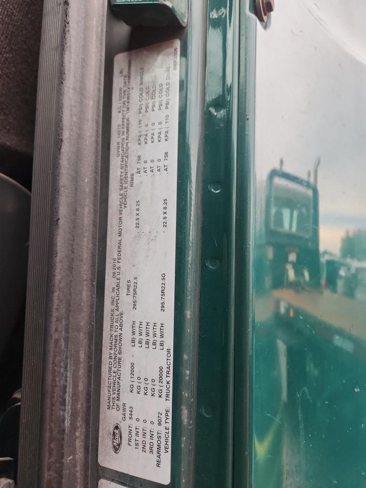 2017 MACK CXU613