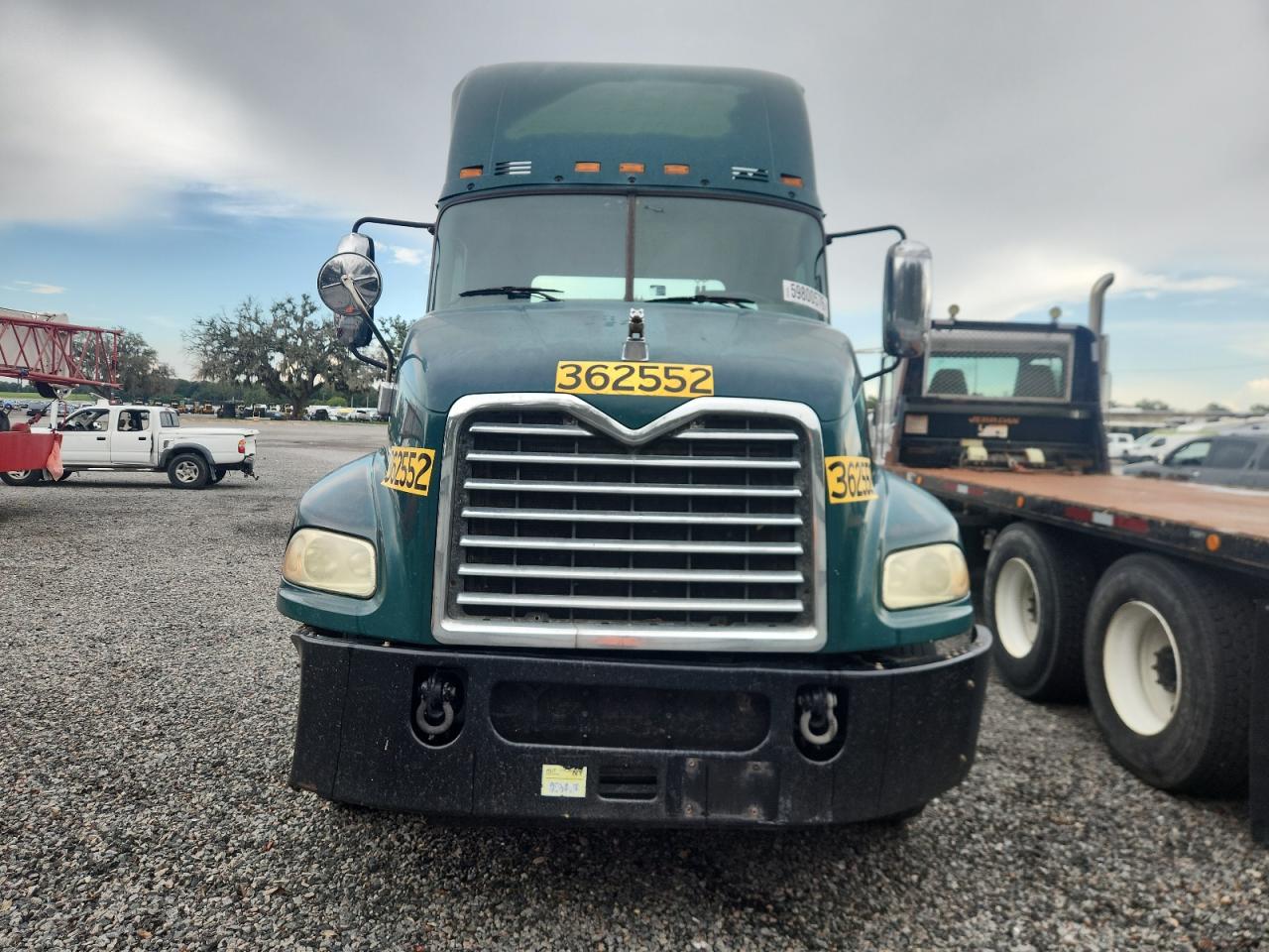 2017 MACK CXU613