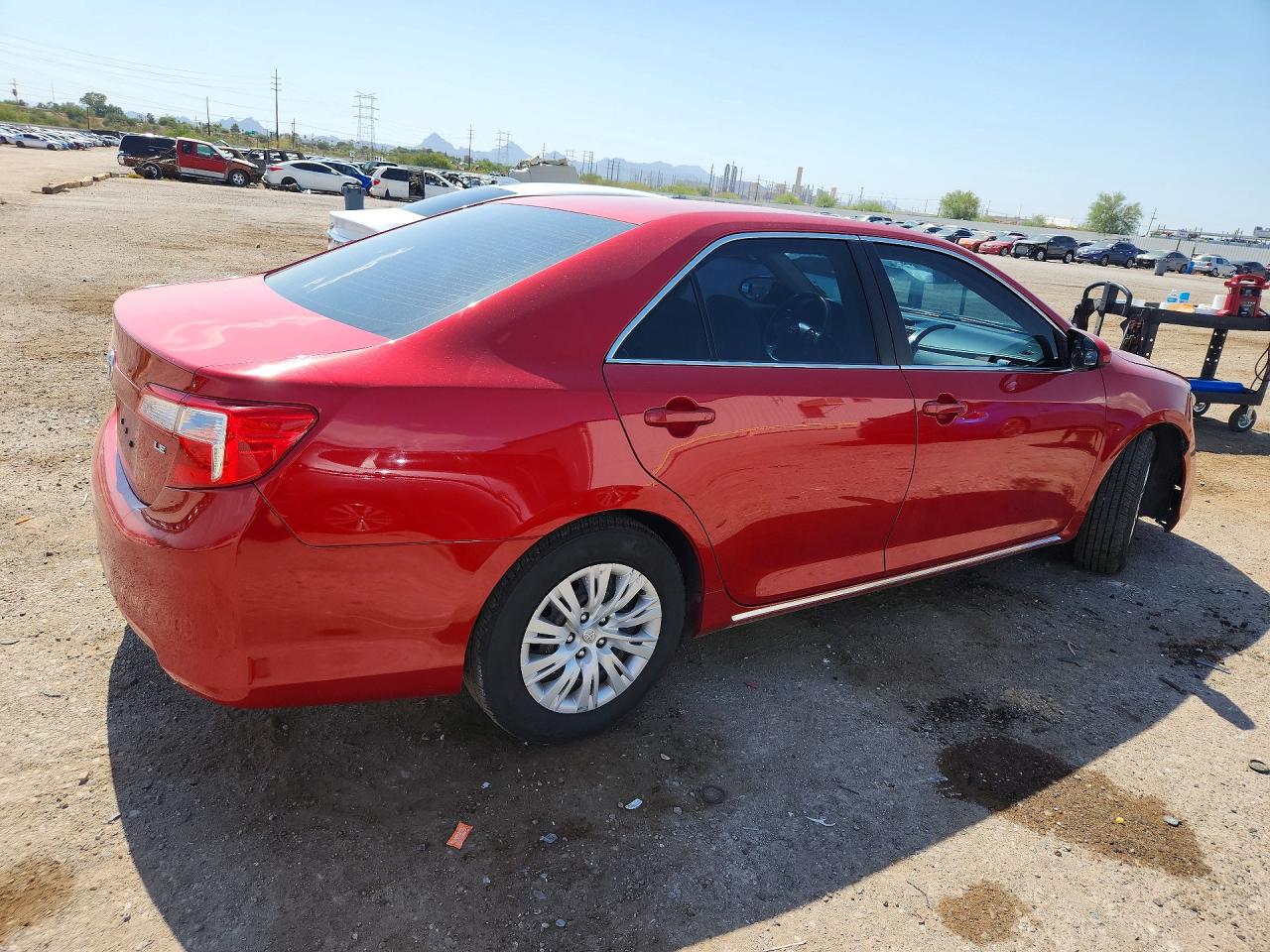 2014 TOYOTA CAMRY