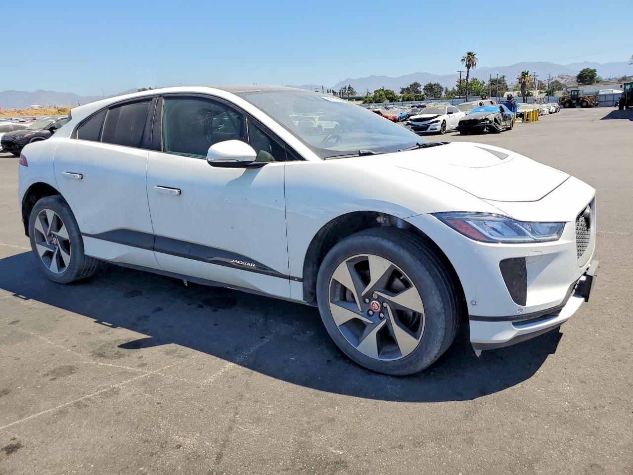 2019 JAGUAR BUV