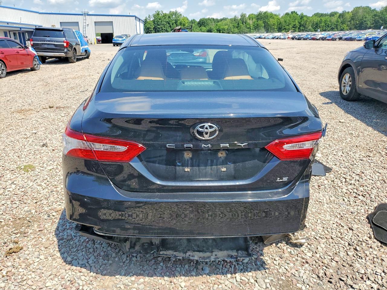 2018 TOYOTA CAMRY