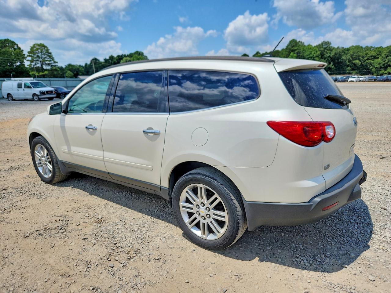 2011 CHEVROLET TRAVERSE