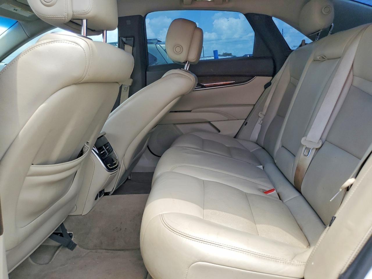 2013 CADILLAC XTS