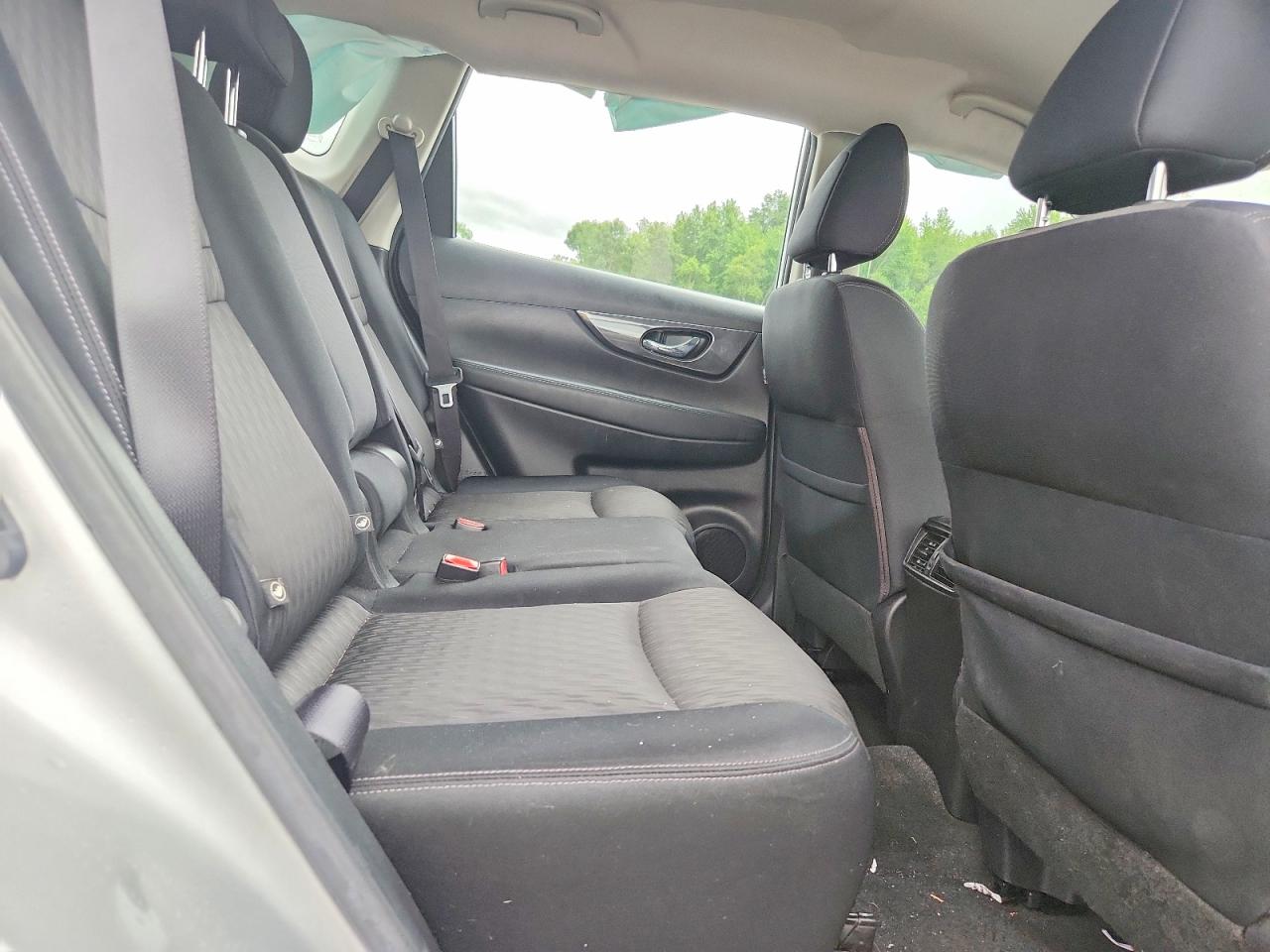 2017 NISSAN ROGUE