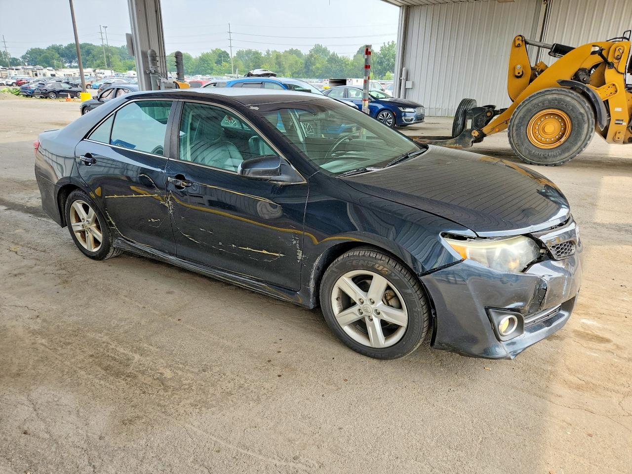 2014 TOYOTA CAMRY