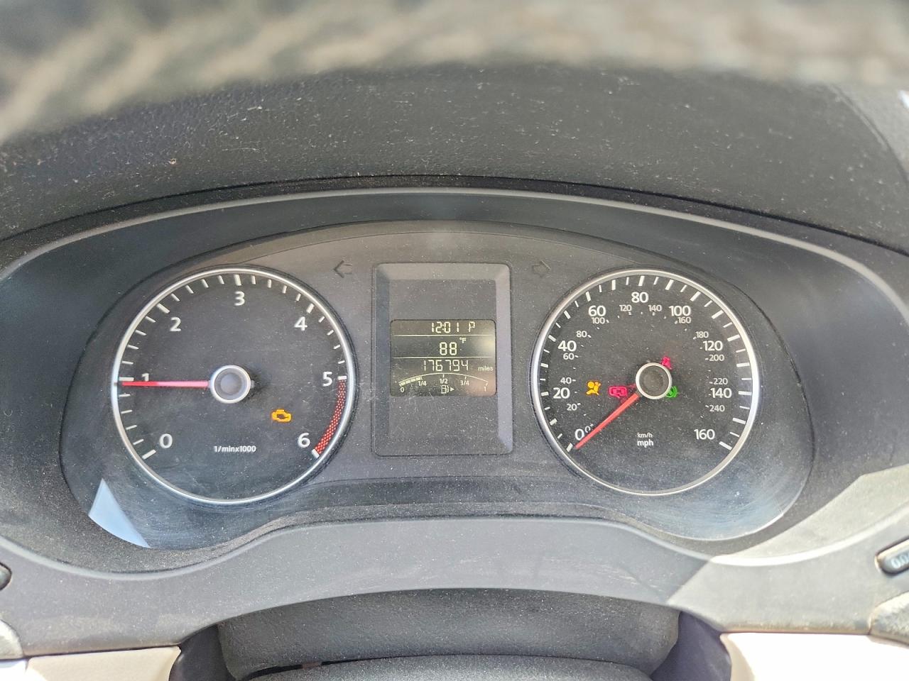 2012 VOLKSWAGEN JETTA