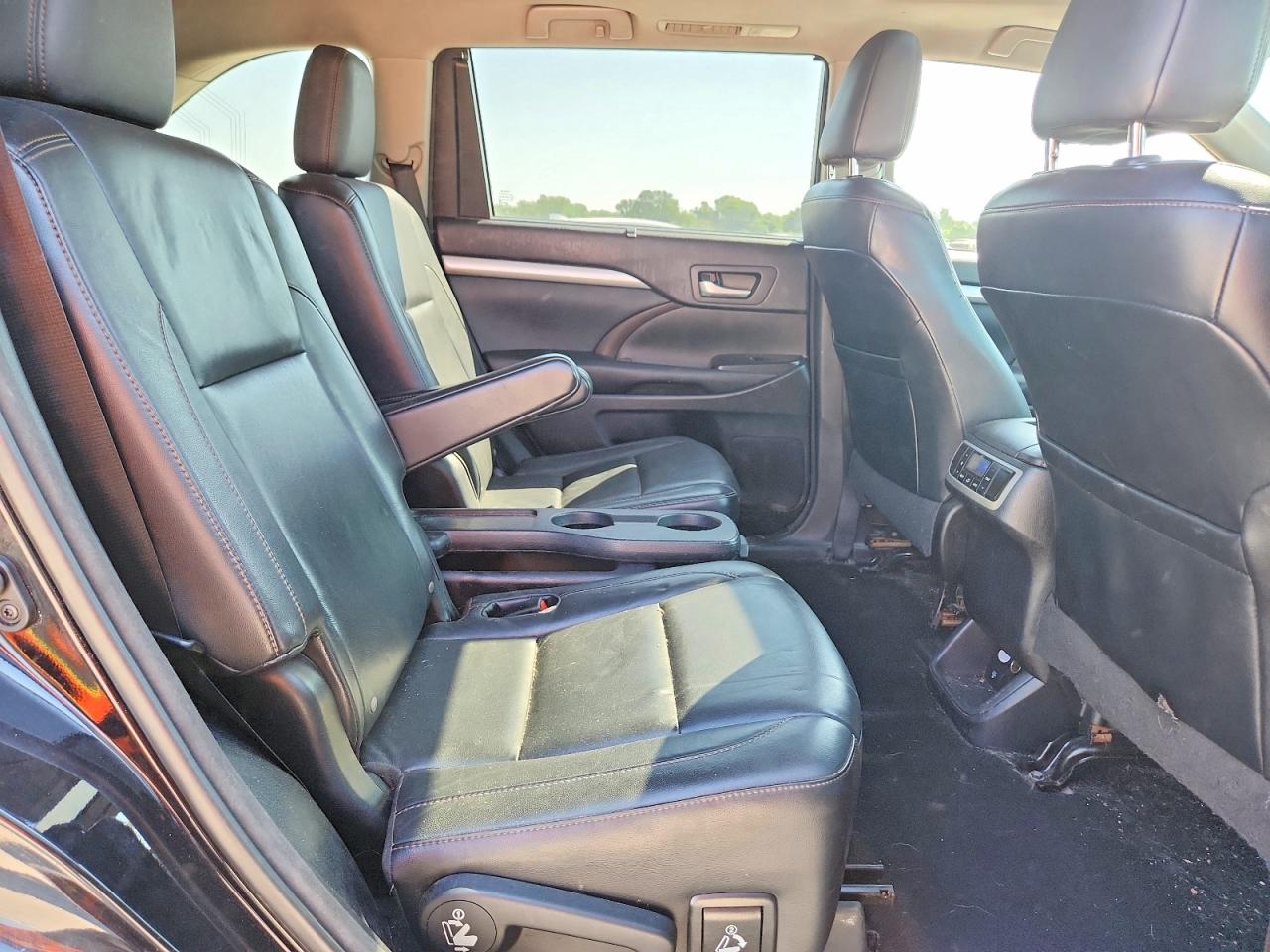 2015 TOYOTA HIGHLANDER