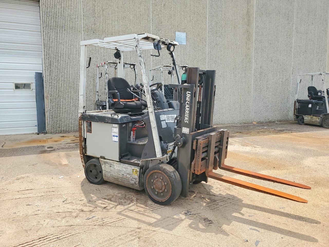2013 UNICARIERS FORKLIFT