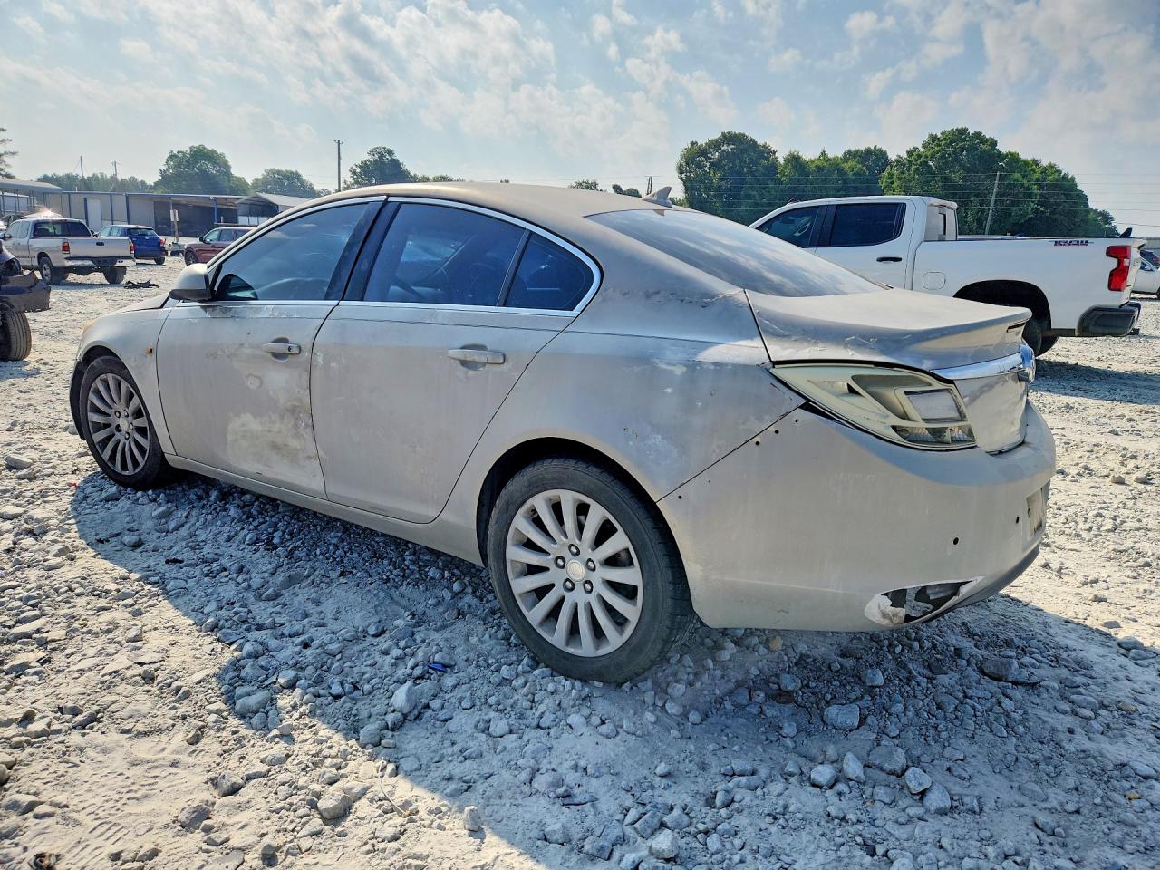 2011 BUICK REGAL