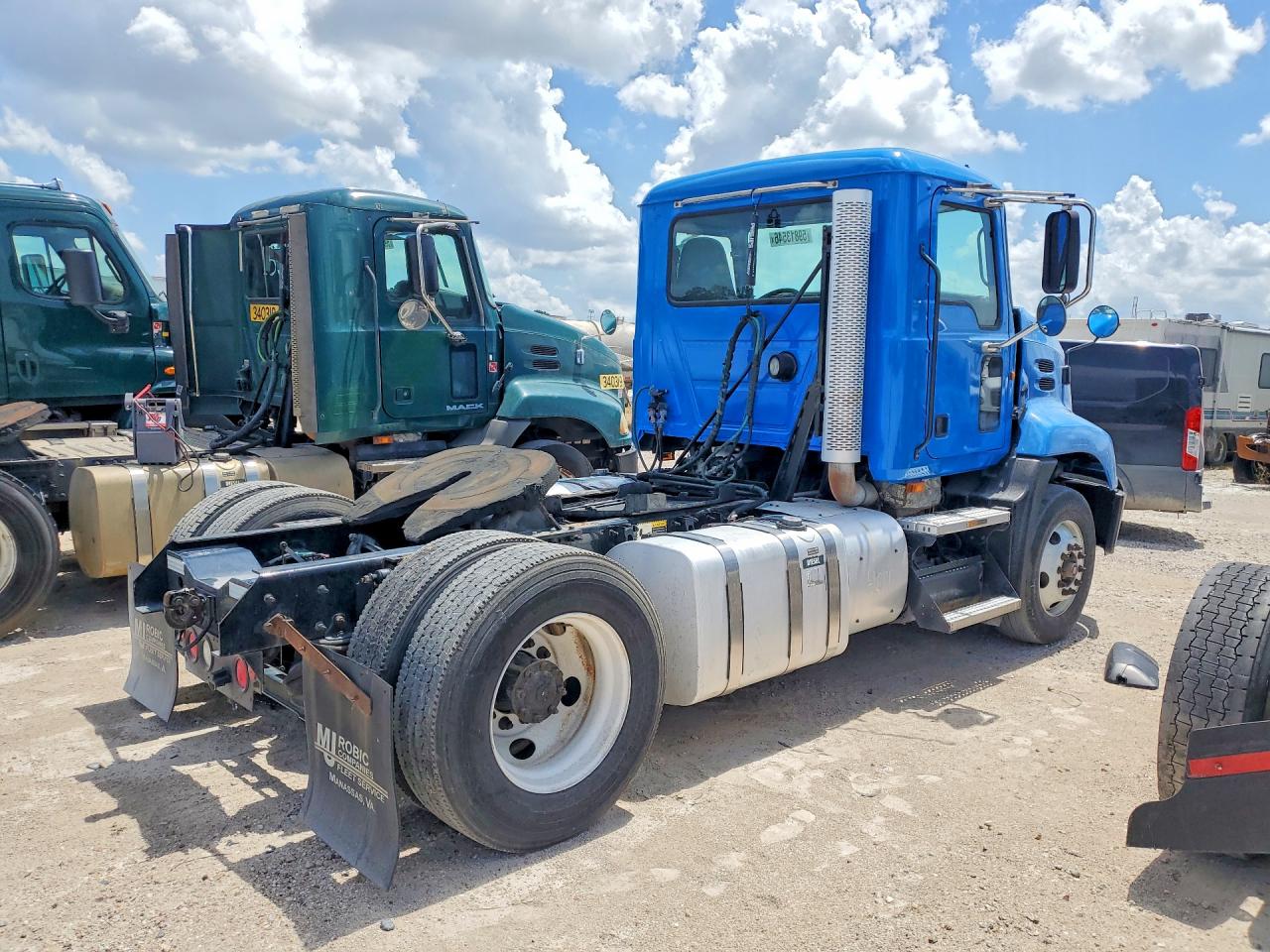 2015 MACK ALL OTHER