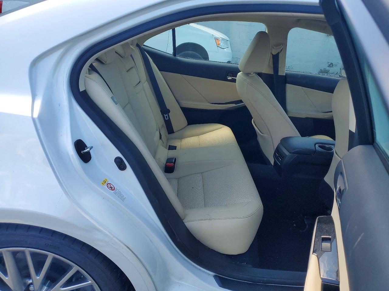 2016 LEXUS IS