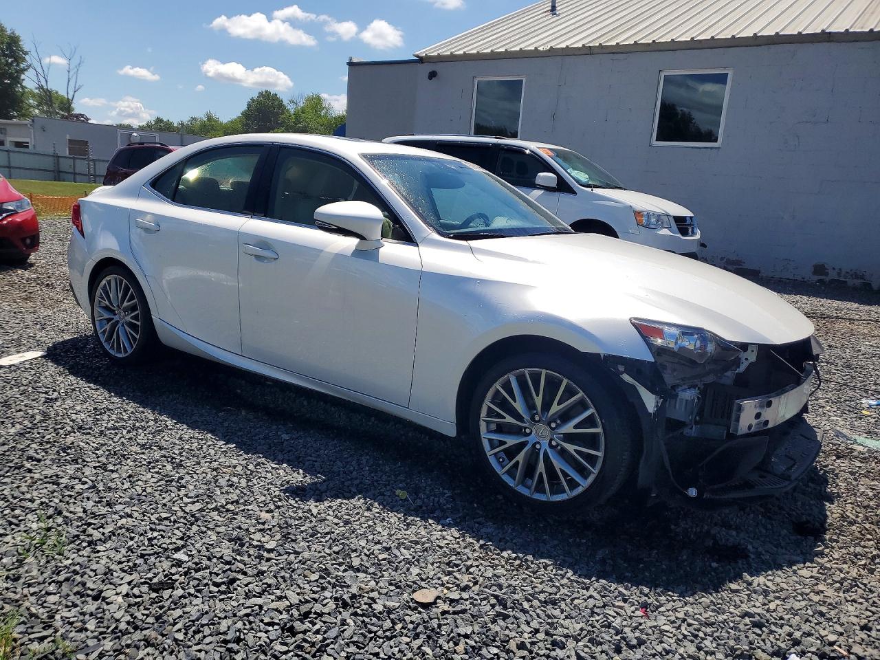 2016 LEXUS IS