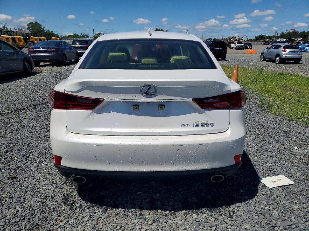 2016 LEXUS IS
