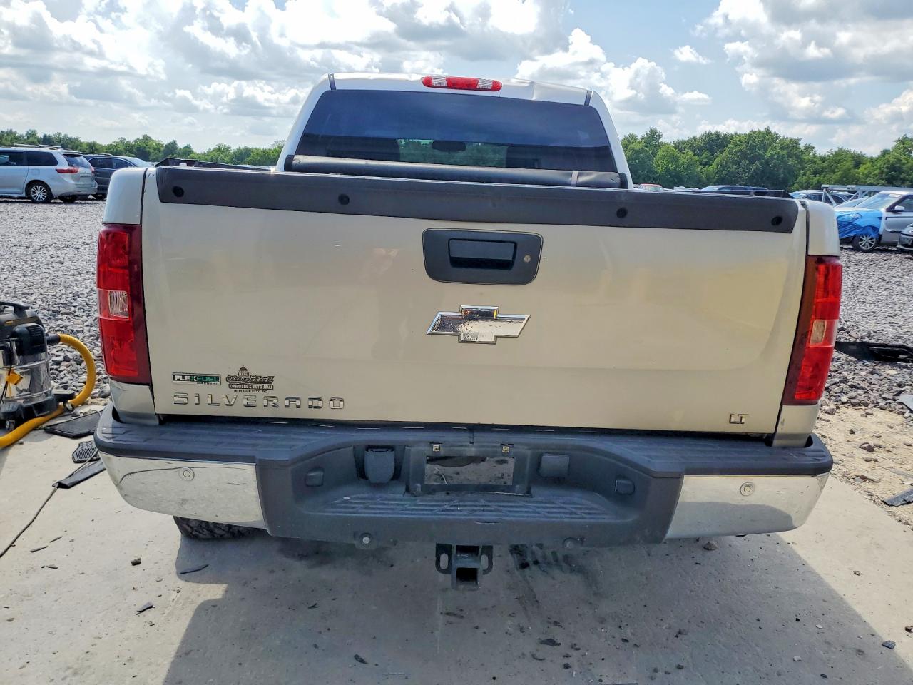 2011 CHEVROLET SILVERADO