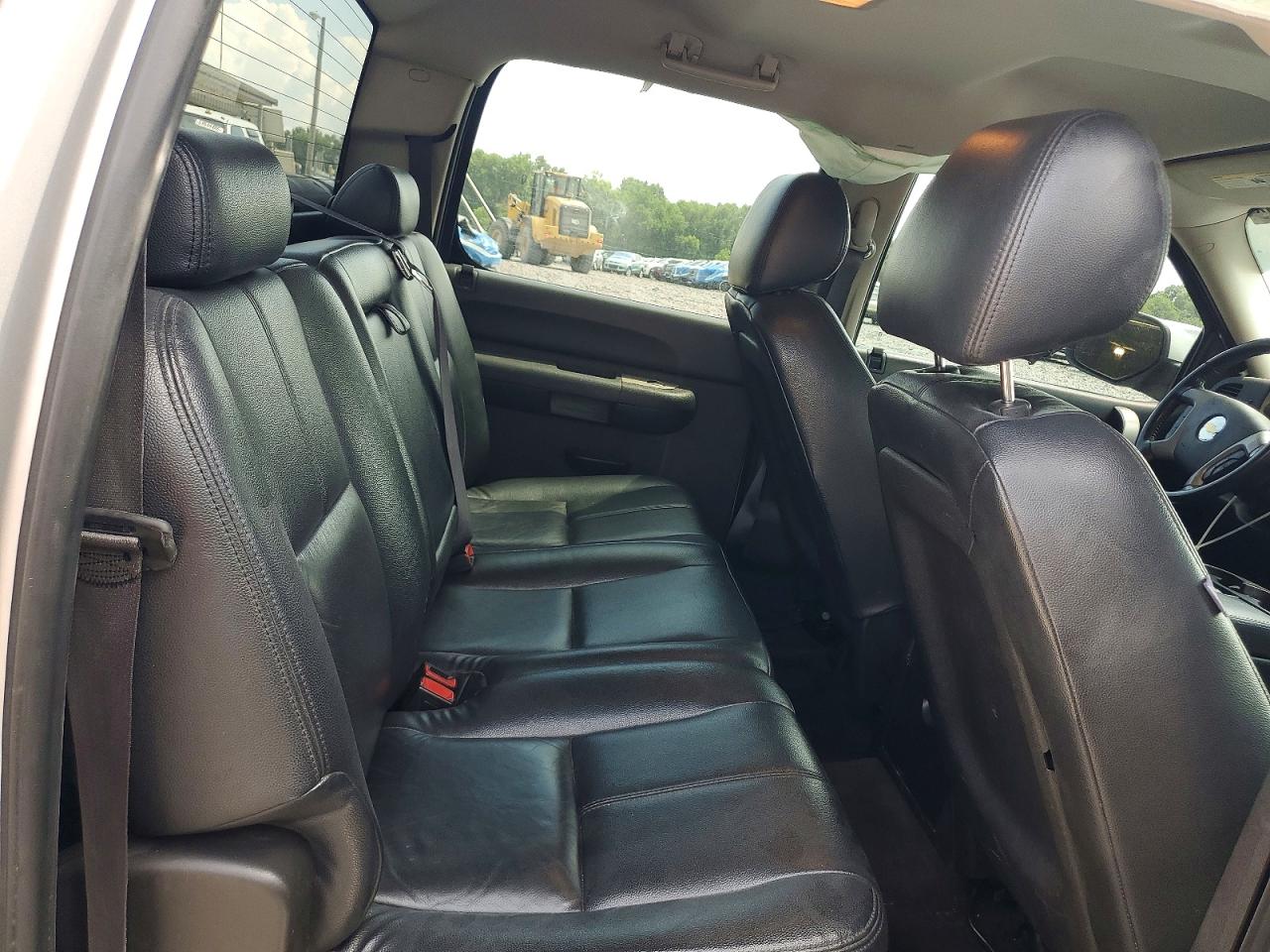 2011 CHEVROLET SILVERADO