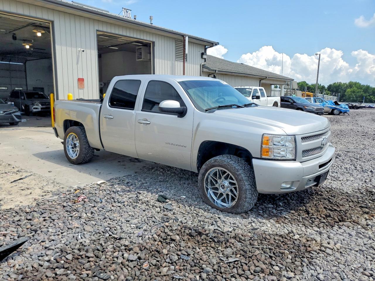 2011 CHEVROLET SILVERADO