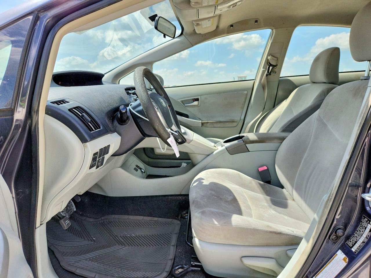 2012 TOYOTA PRIUS THRE