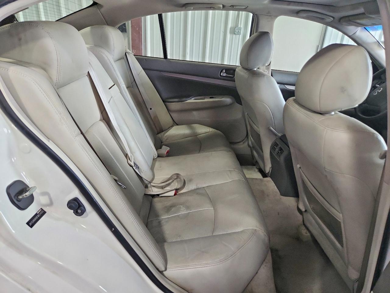 2015 INFINITI Q40