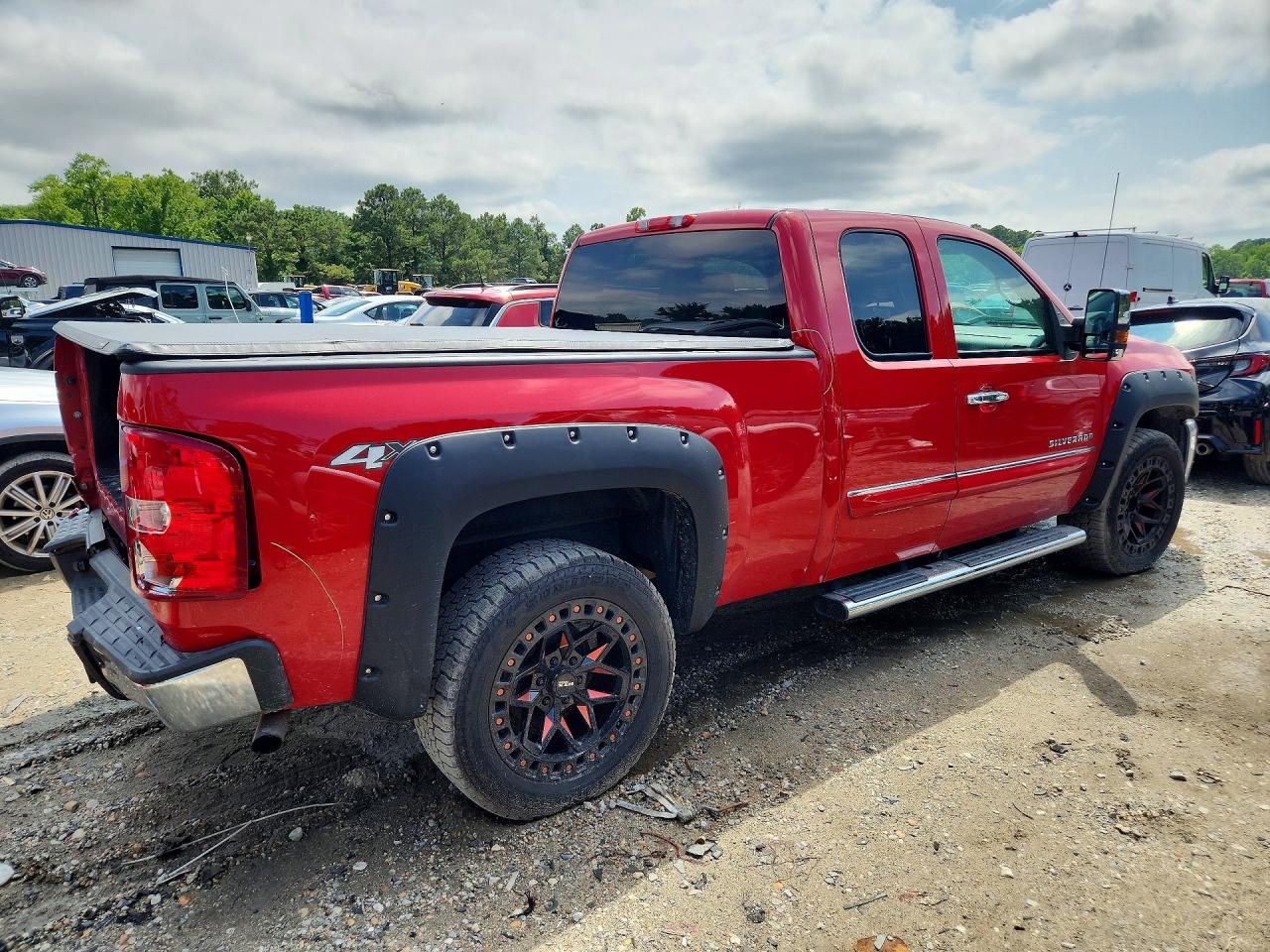 2013 CHEVROLET SILVERADO
