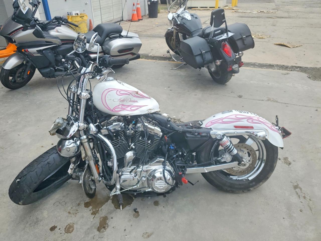 2011 HARLEY-DAVIDSON XLH1200 CP