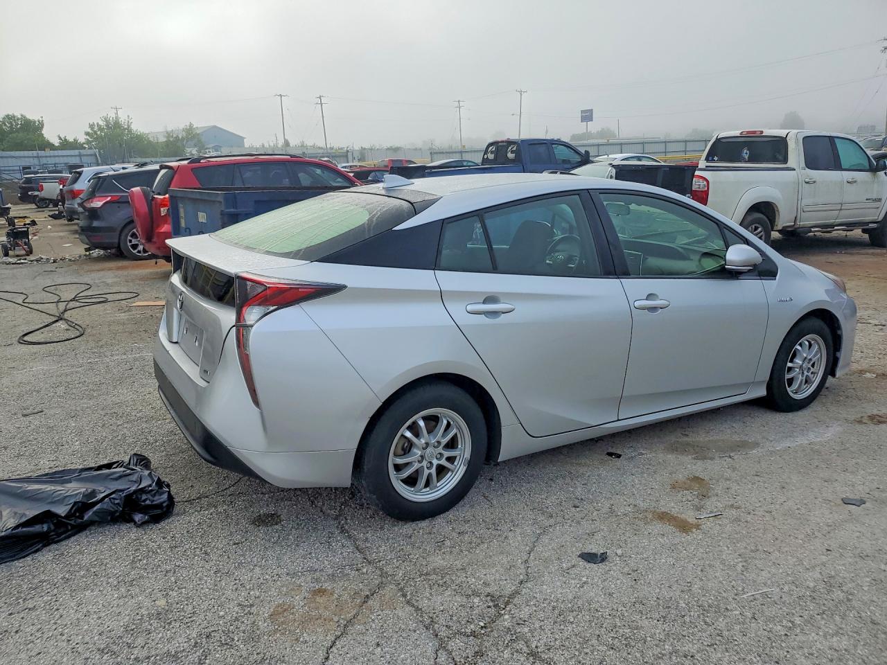 2016 TOYOTA PRIUS