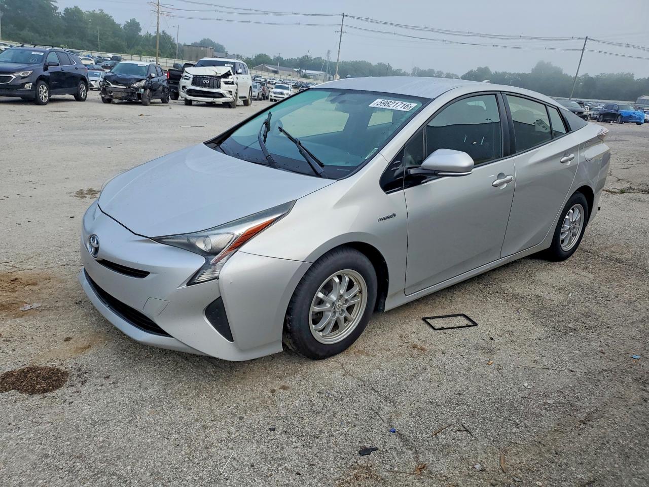 2016 TOYOTA PRIUS