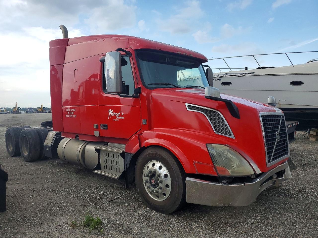 2014 VOLVO VN