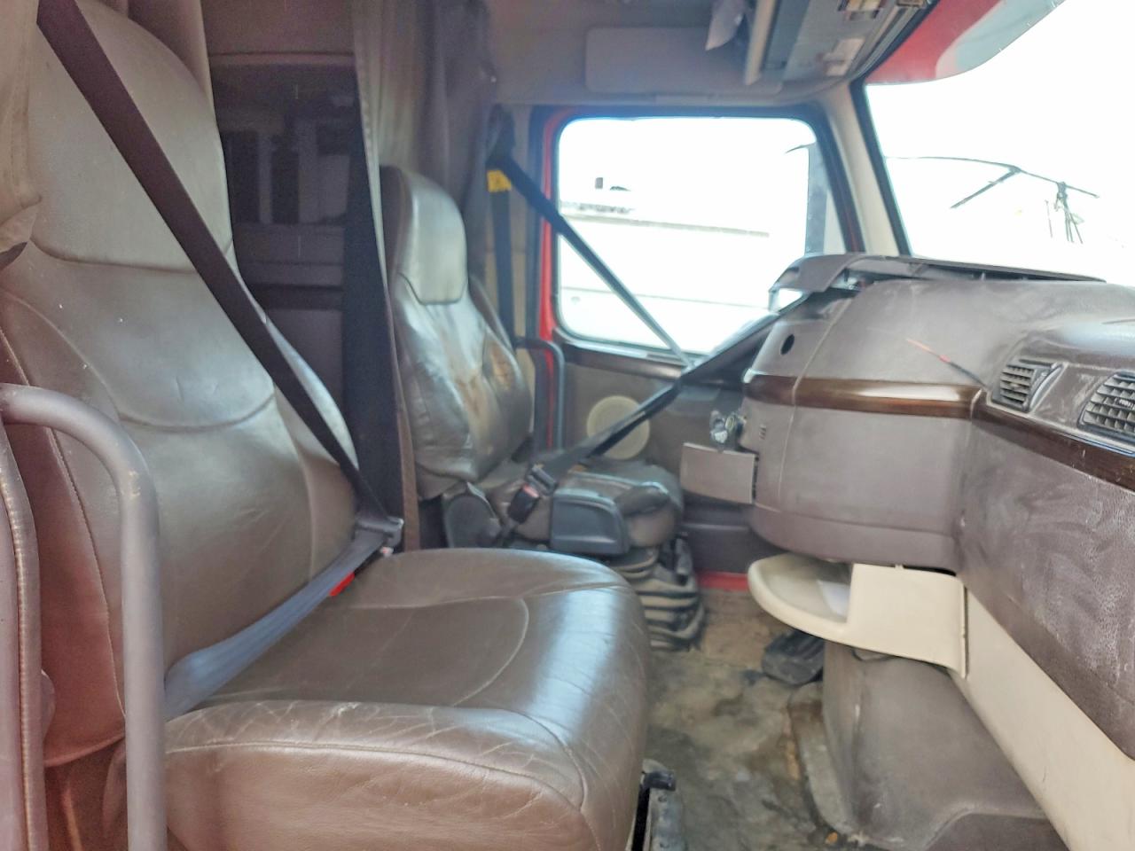 2014 VOLVO VN