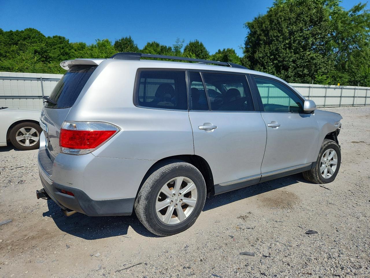 2011 TOYOTA HIGHLANDER