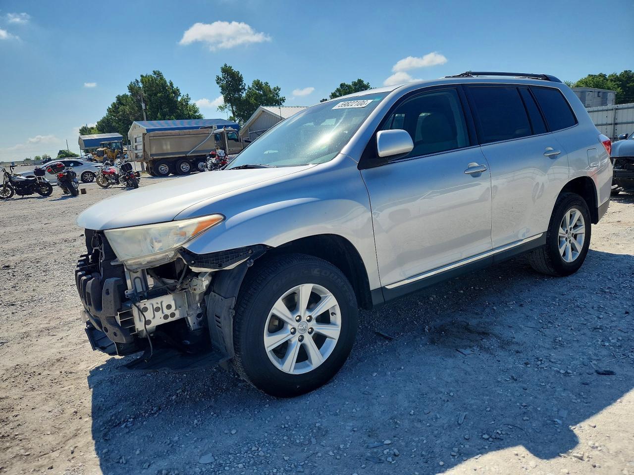 2011 TOYOTA HIGHLANDER